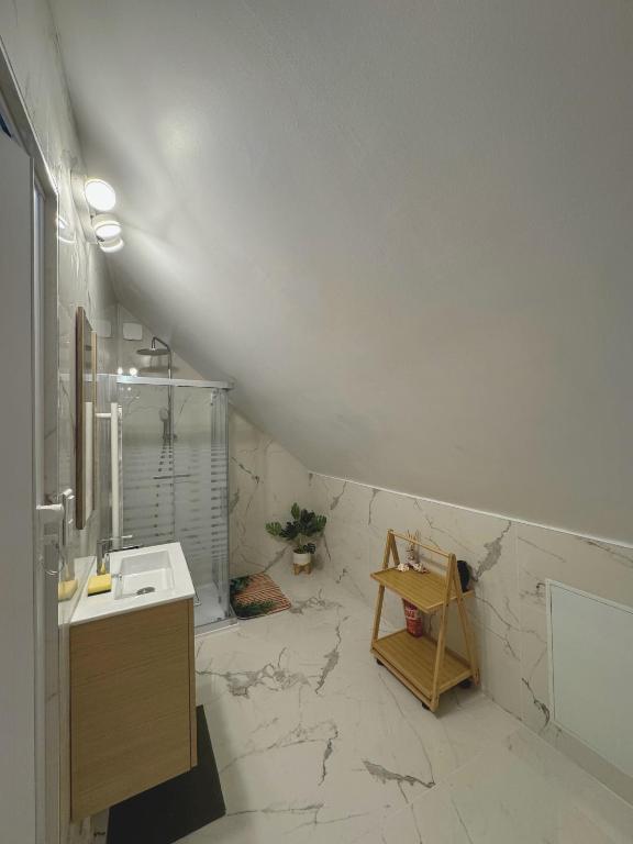 Miranda — photo 11